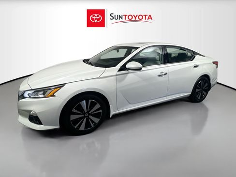 Used 2021 Nissan Altima 2.5 SL FWD image 9