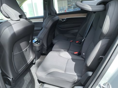 New 2026 Volvo XC90 B6 Plus w/ Protection Package Premier image 7