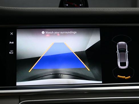 Used 2022 Porsche Panamera image 9