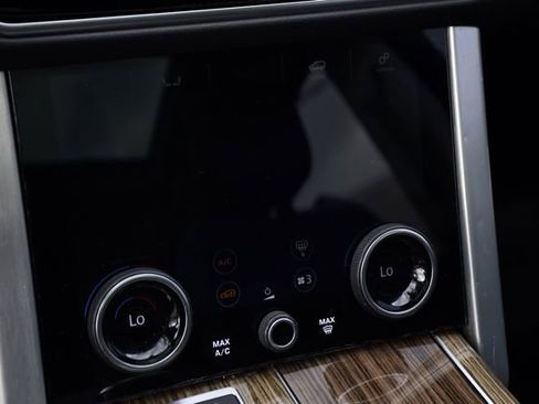 Used 2019 Land Rover Range Rover image 15