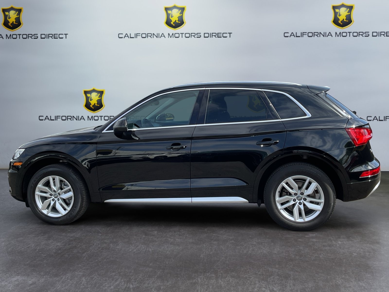 Used 2020 Audi Q5 2.0T Premium w/ Convenience Package AWD/4WD image 8