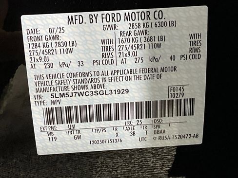 Used 2025 Lincoln Aviator Reserve image 31