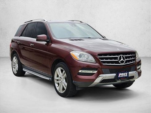 Used 2014 Mercedes-Benz ML 350 BlueTEC 4MATIC image 3