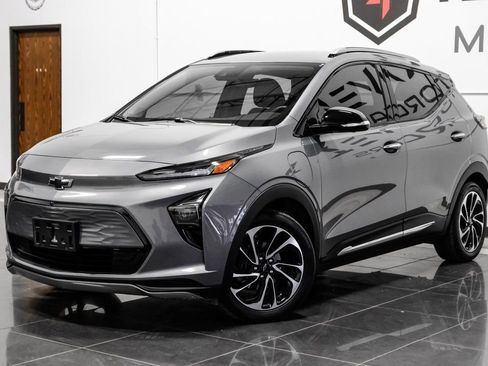 Used 2023 Chevrolet Bolt EUV Premier image 9