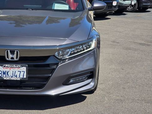 Used 2019 Honda Accord Sport image 3