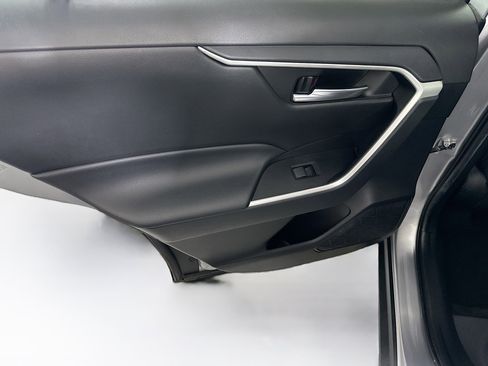 Used 2021 Toyota RAV4 XLE image 25