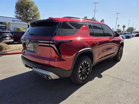 Certified 2025 Chevrolet Traverse Z71 w/ Enhanced Driving Package image 6