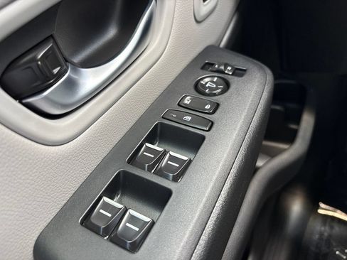 Used 2025 Honda Pilot EX-L image 38
