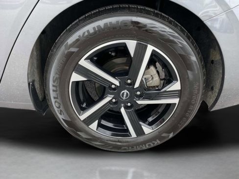 Used 2024 Nissan Sentra SV FWD image 30