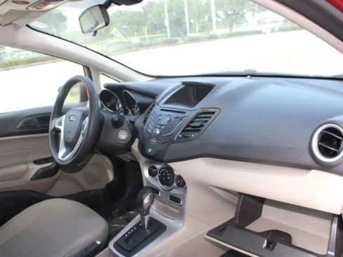 Used 2019 Ford Fiesta SE FWD image 26