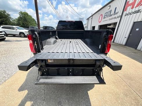 Used 2024 Chevrolet Silverado 3500 High Country w/ High Country Premium Package AWD/4WD image 10
