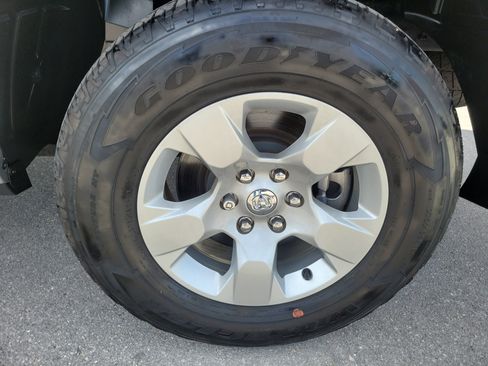 Used 2023 RAM 1500 Big Horn RWD image 28