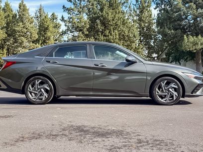 Used 2024 Hyundai Elantra Limited