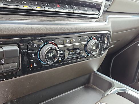 Used 2023 Chevrolet Silverado 1500 LTZ w/ Z71 Off-Road Package image 19