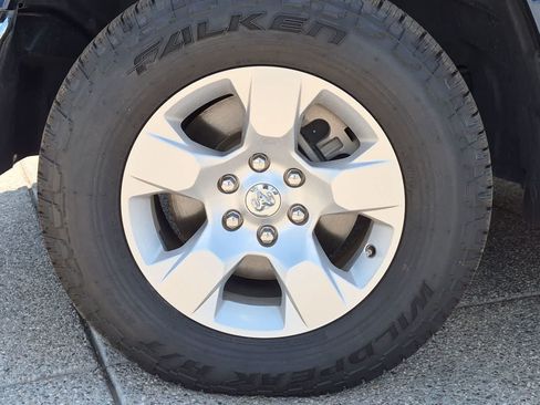 Used 2019 RAM 1500 Big Horn AWD/4WD image 14