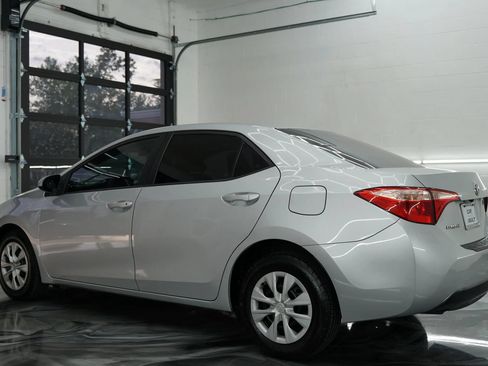 Used 2017 Toyota Corolla SE FWD image 14