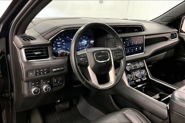 Used 2023 GMC Yukon Denali w/ LPO, Floor Liner Package AWD/4WD image 15