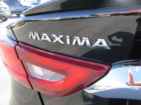 Used 2016 Nissan Maxima Platinum image 8
