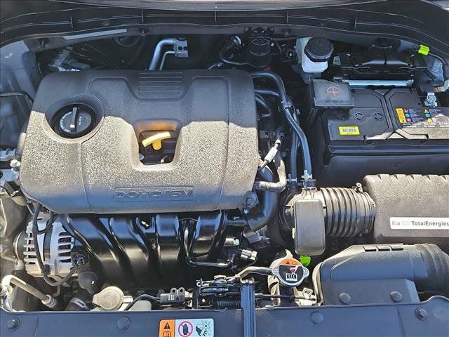 Used 2025 Kia Soul LX w/ LX Technology Package FWD image 21