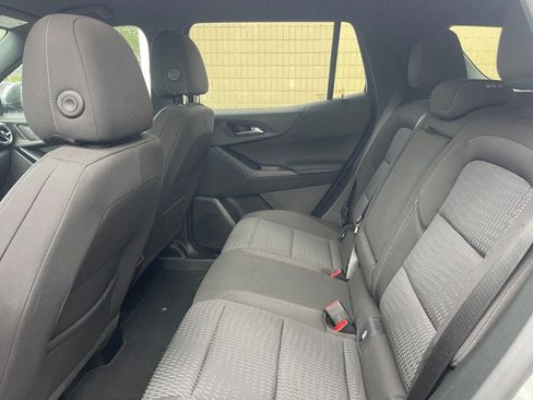 Used 2026 Chevrolet Equinox LT FWD image 12