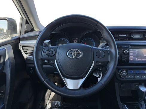 Used 2014 Toyota Corolla S image 12