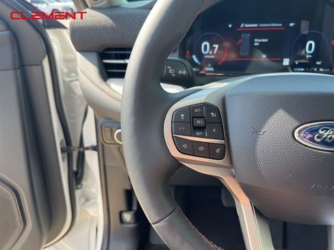 New 2025 Ford Explorer Active w/ Active Comfort Package image 5
