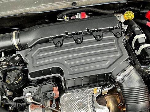 Used 2023 Jeep Renegade Latitude w/ Premium Group image 34