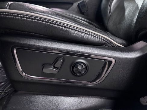 Used 2022 RAM 1500 Limited w/ Off-Road Group image 11