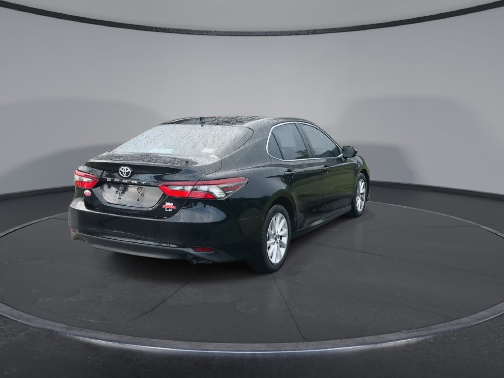 Used 2022 Toyota Camry LE FWD image 8