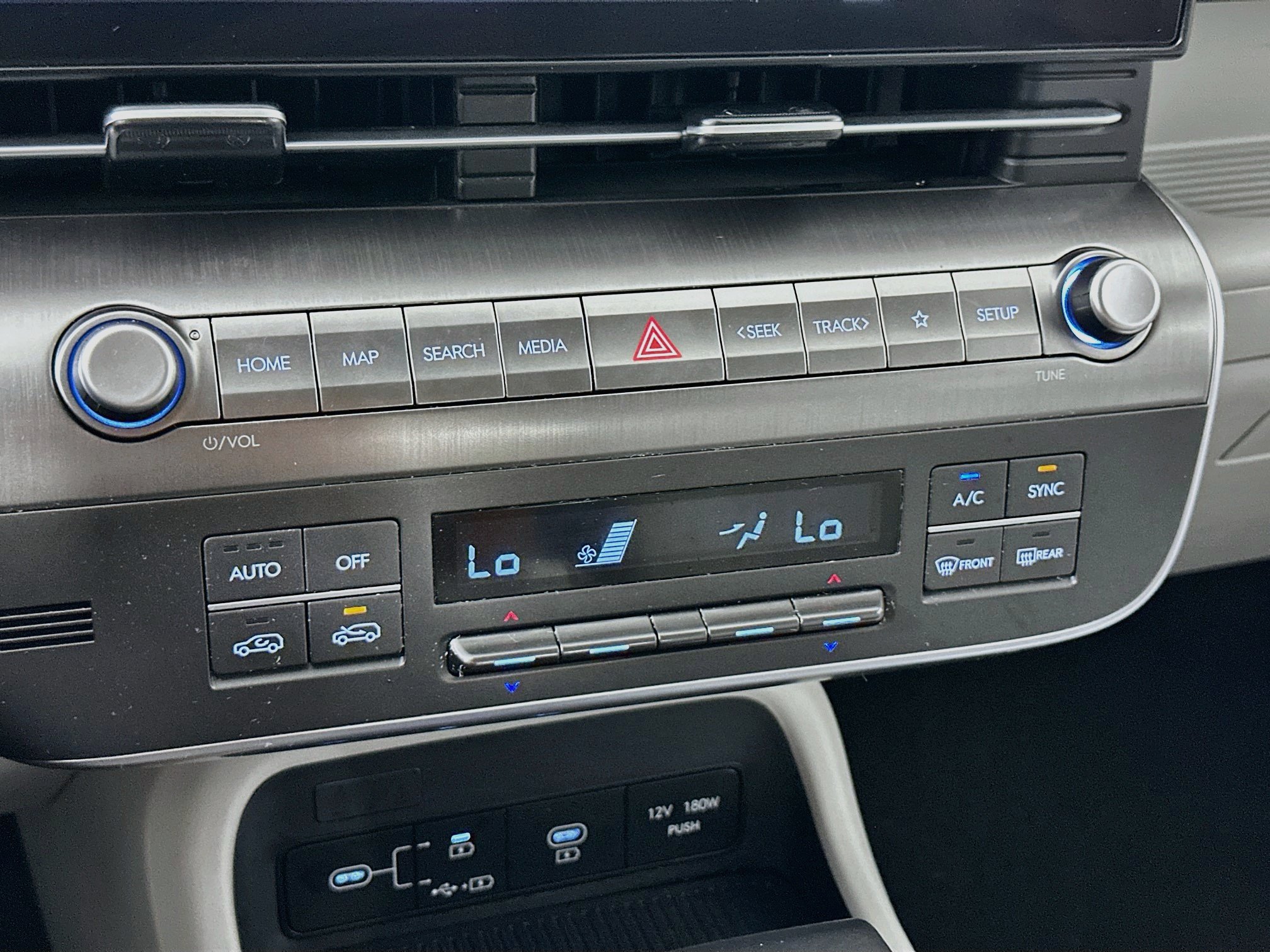 Used 2025 Hyundai Kona SEL FWD image 23