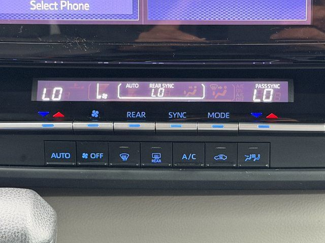 Certified 2022 Toyota Sienna LE FWD image 24