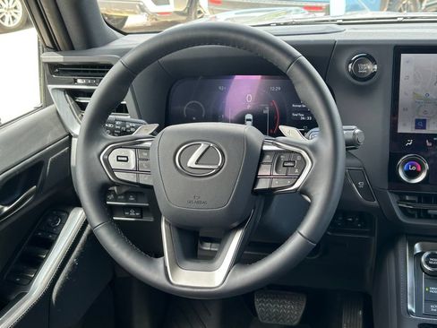 Used 2026 Lexus GX 550 w/ Accessory Package (2T) AWD/4WD image 47