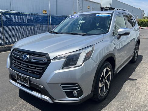 Certified 2024 Subaru Forester Touring w/ Convenience Package AWD/4WD image 9
