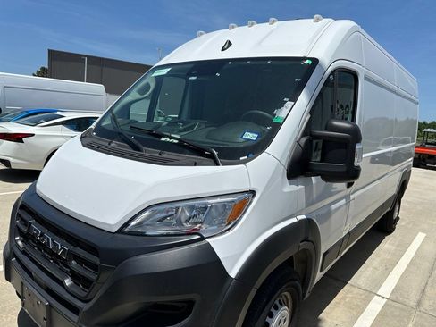 Used 2026 RAM ProMaster 2500 w/ Convenience Group FWD image 1