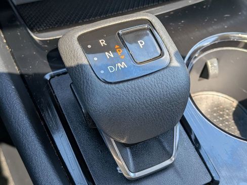 Used 2024 Nissan Rogue SV w/ SV Premium Package AWD/4WD image 19