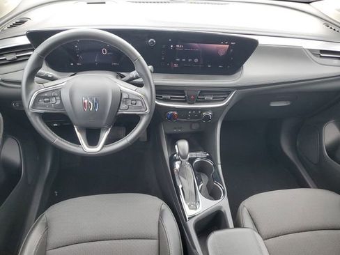 Certified 2024 Buick Encore GX Preferred FWD image 11
