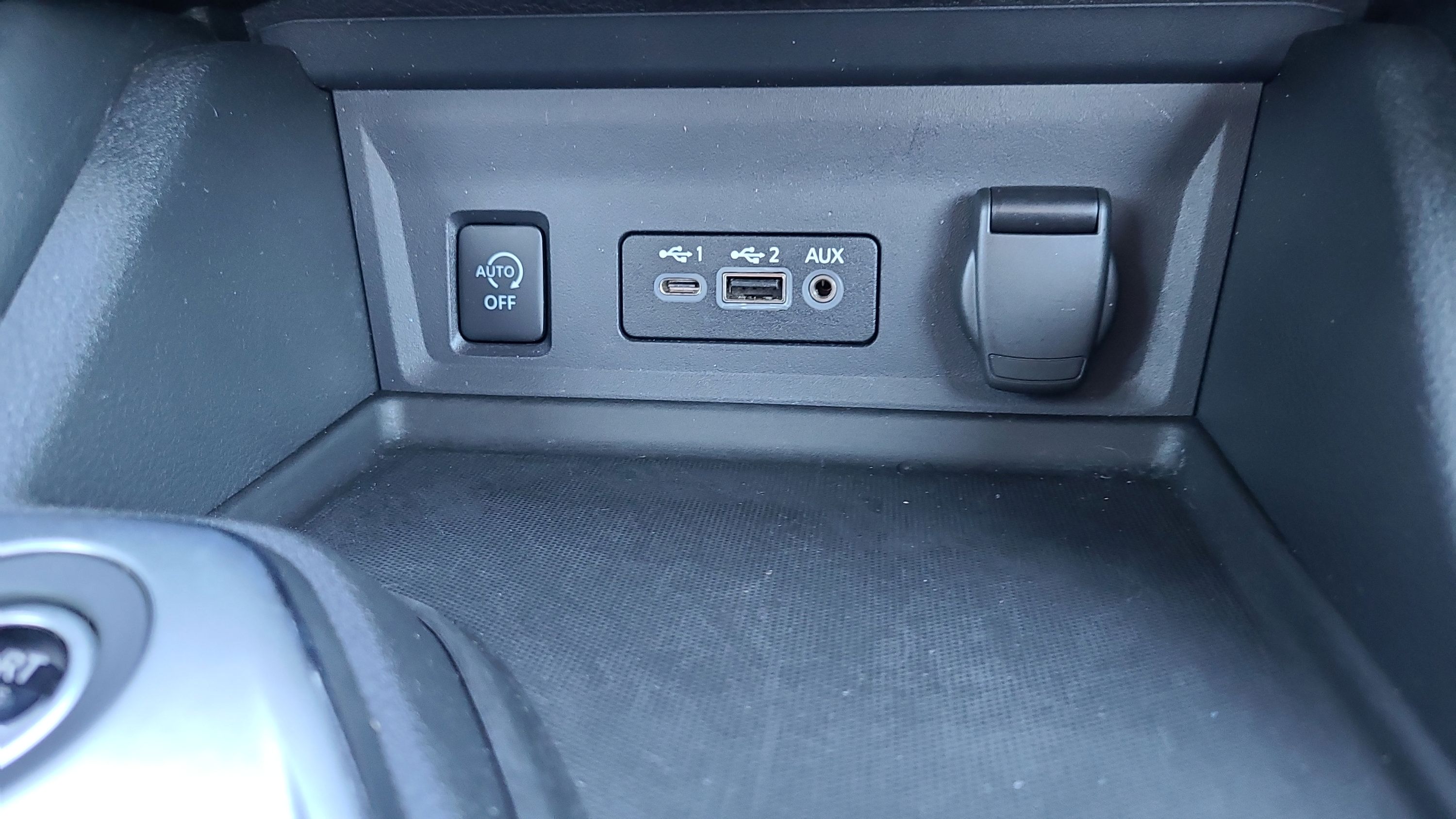 Used 2024 Nissan Sentra SR w/ SR Premium Package FWD image 24