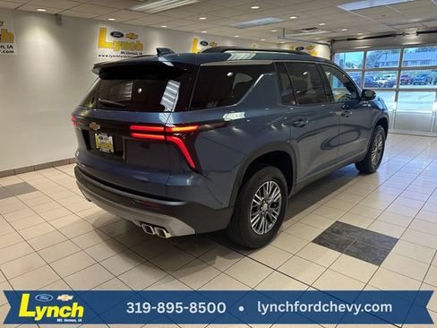 Used 2025 Chevrolet Traverse LT AWD/4WD image 24