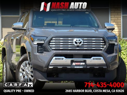 Used 2025 Toyota Tacoma Limited AWD/4WD image 1