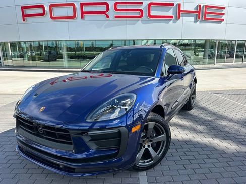 Used 2026 Porsche Macan AWD/4WD image 1