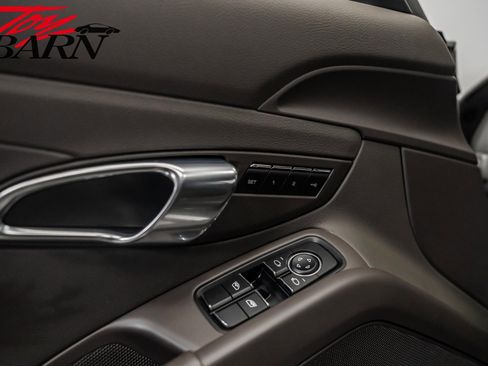 Used 2018 Porsche 718 Cayman S image 22