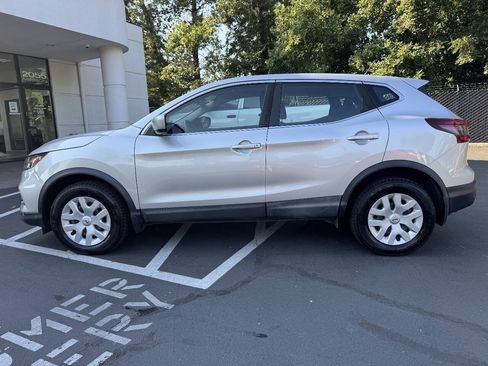 Used 2020 Nissan Rogue Sport S AWD/4WD image 2