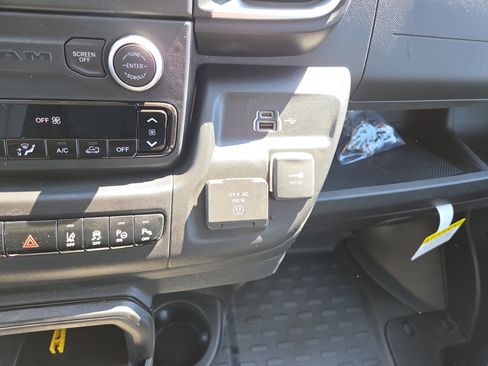 New 2026 RAM ProMaster 2500 w/ Quick Order Package 22G SLT image 11