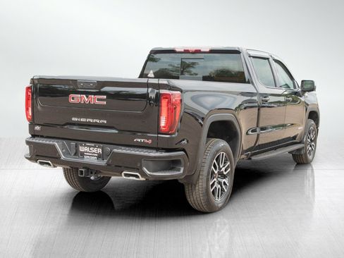 Used 2025 GMC Sierra 1500 AT4 w/ Technology Package AWD/4WD image 5