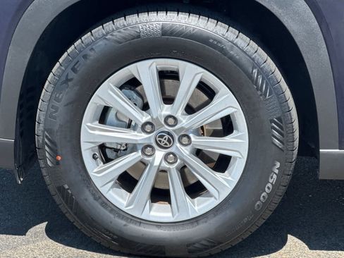 Used 2025 Toyota Grand Highlander FWD image 32