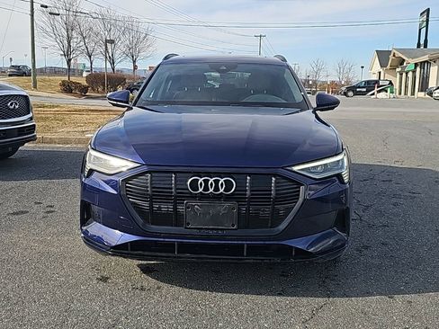 Used 2022 Audi e-tron Premium w/ Convenience Plus Package image 16