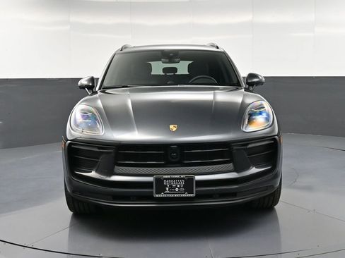 Certified 2026 Porsche Macan AWD/4WD image 11