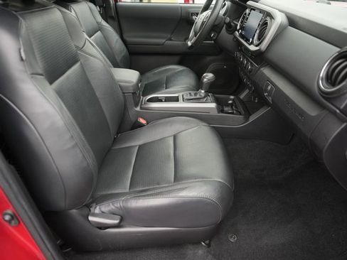 Used 2021 Toyota Tacoma TRD Off-Road image 19