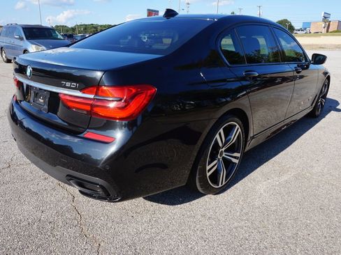 Used 2017 BMW 750i image 6