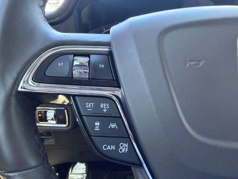 Used 2021 Lincoln Nautilus Reserve w/ Equipment Group 201A image 29